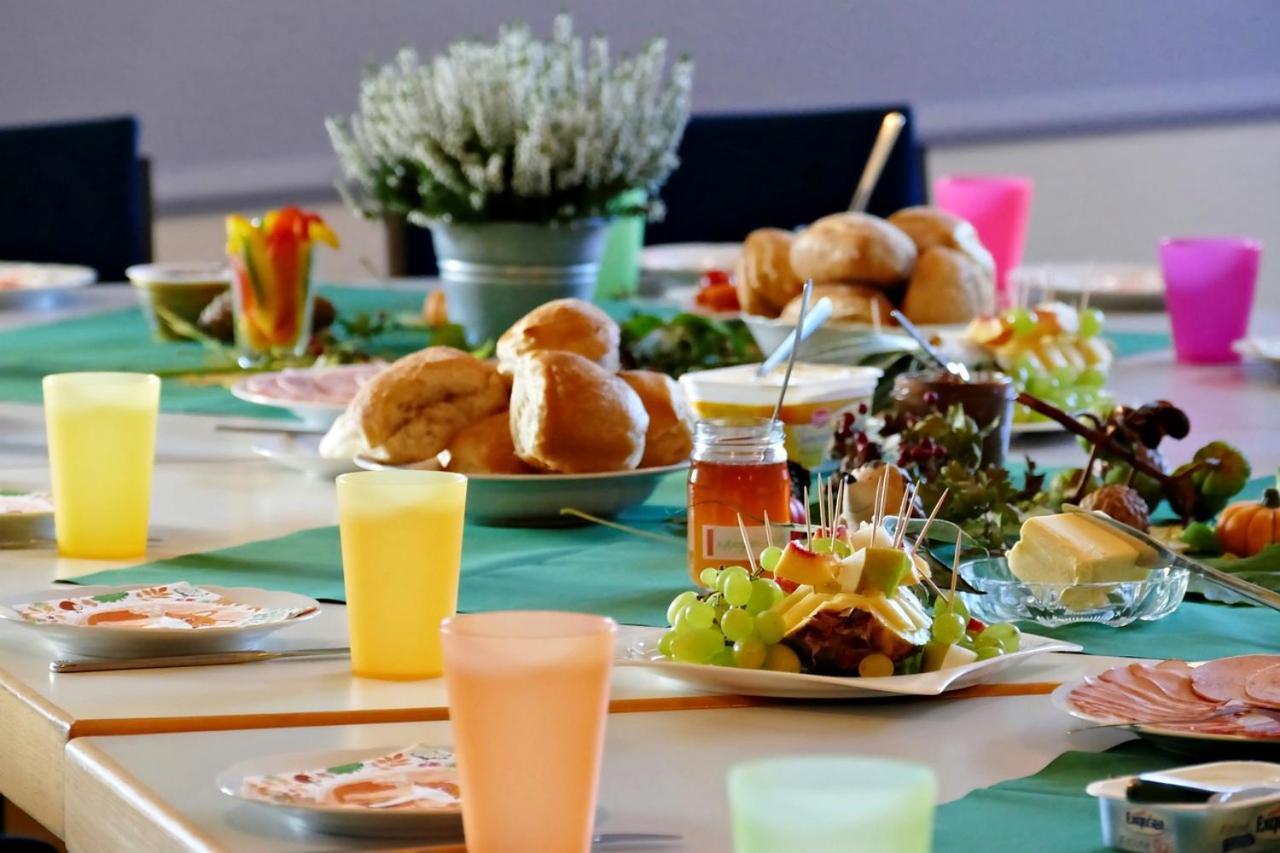 Niagara Riverview Closest To Falls, Free Breakfast Delivered Daily ภายนอก รูปภาพ